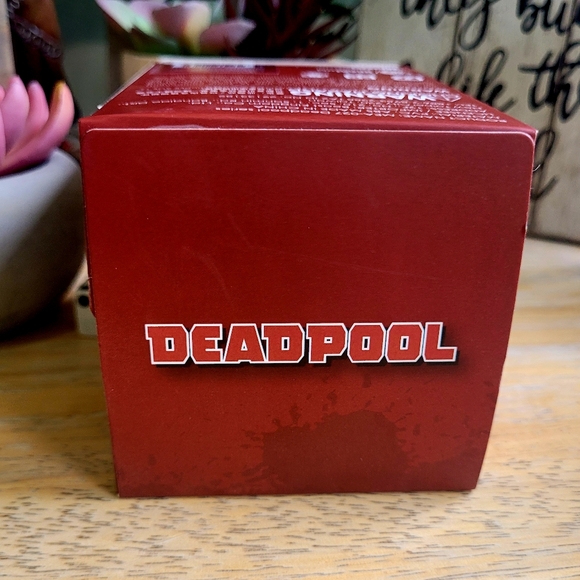 YUME Deadpool Surprise Box - Picture 4 of 10